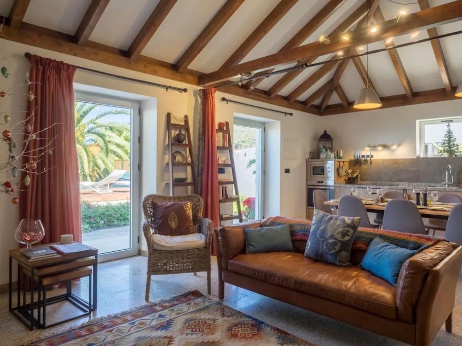 לה אורוטבה Casa Vina: A Spectacular Away From It All Holiday מראה חיצוני תמונה